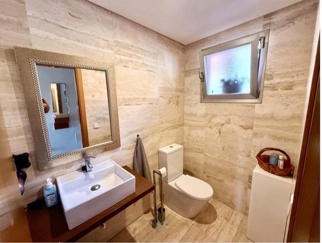 3 quarto Moradia Geminada para venda em Manilva com piscina - 525 000 € (Ref: 9859677)