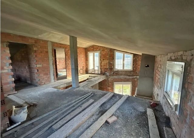 4 makuuhuone Maalaistalo myytävänä paikassa San Martin del Tesorillo - 400 000 € (Ref: 9859679)