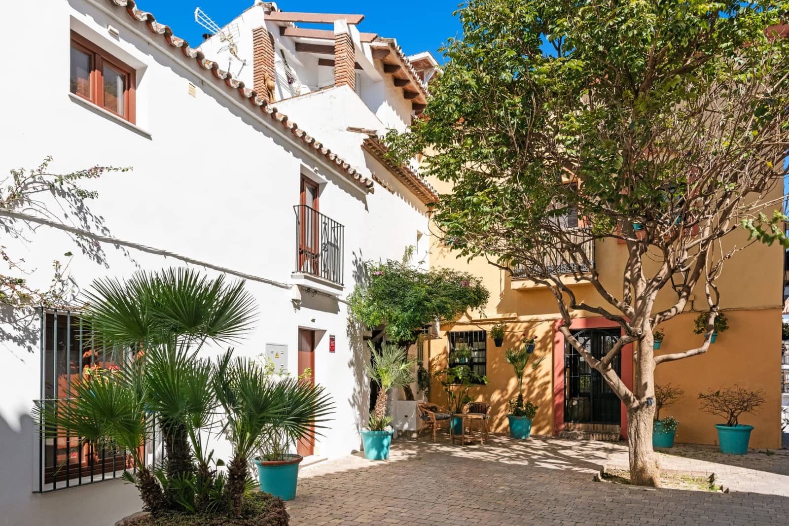2 chambre Villa/Maison Semi-Mitoyenne à vendre à Estepona - 380 000 € (Ref: 9859680)