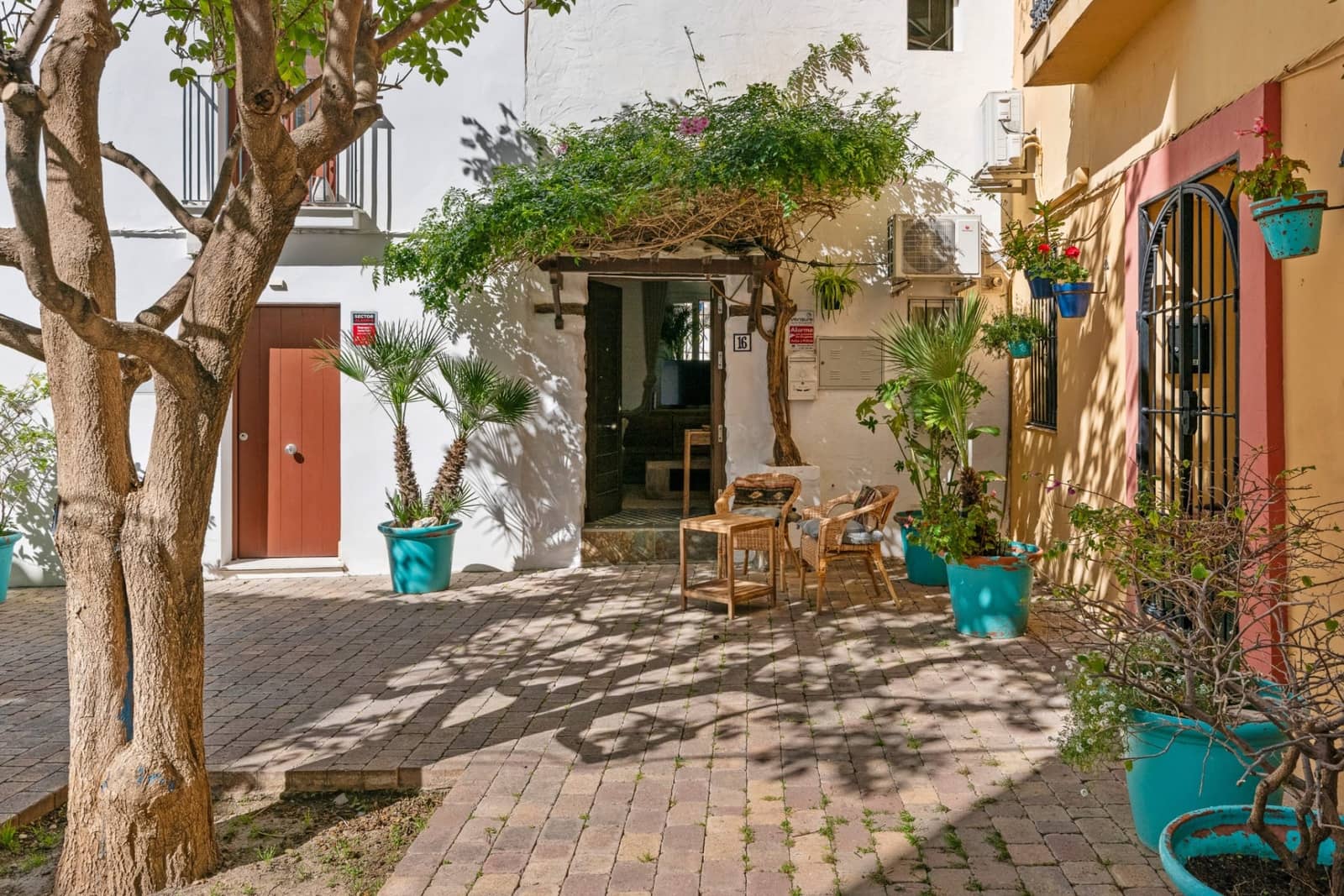 2 chambre Villa/Maison Semi-Mitoyenne à vendre à Estepona - 380 000 € (Ref: 9859680)
