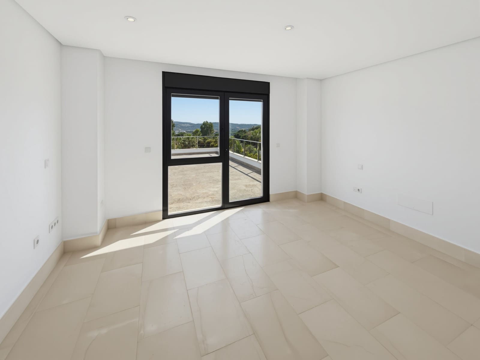 6 soverom Villa til salgs i Sotogrande med svømmebasseng - € 3 700 000 (Ref: 9894105)