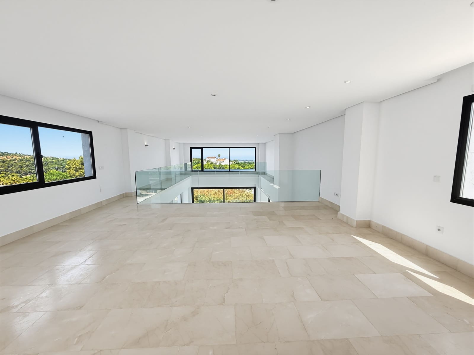 6 soverom Villa til salgs i Sotogrande med svømmebasseng - € 3 700 000 (Ref: 9894105)