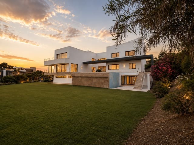 6 soverom Villa til salgs i Sotogrande, San Roque med svømmebasseng - € 3 700 000 (Ref: 9894105)