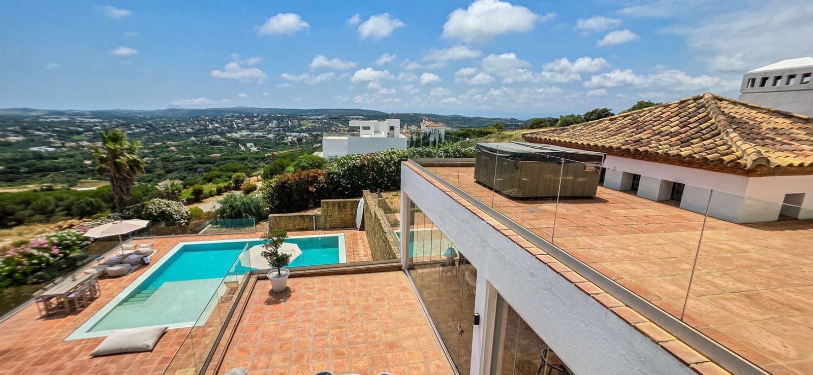 5 soverom Villa til salgs i Sotogrande med svømmebasseng - € 3 450 000 (Ref: 9943415)