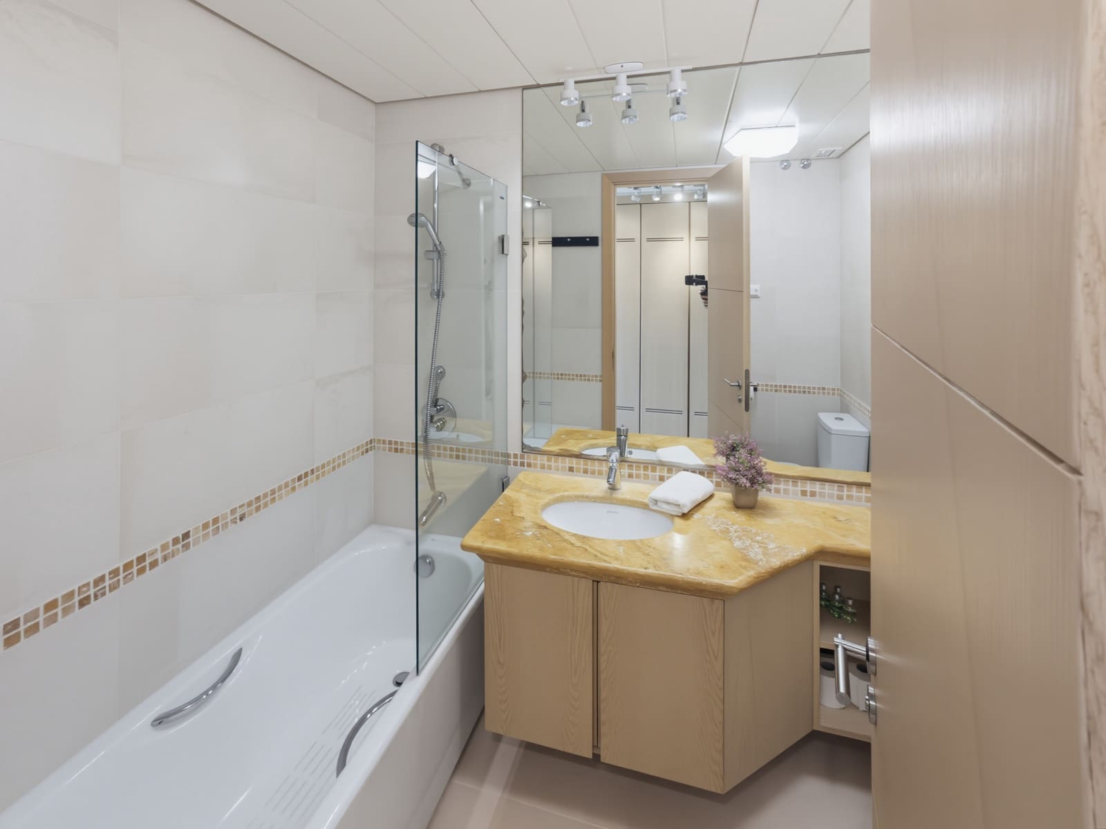 3 sypialnia Penthouse na sprzedaż w Sotogrande z garażem - 997 000 € (Ref: 9966308)