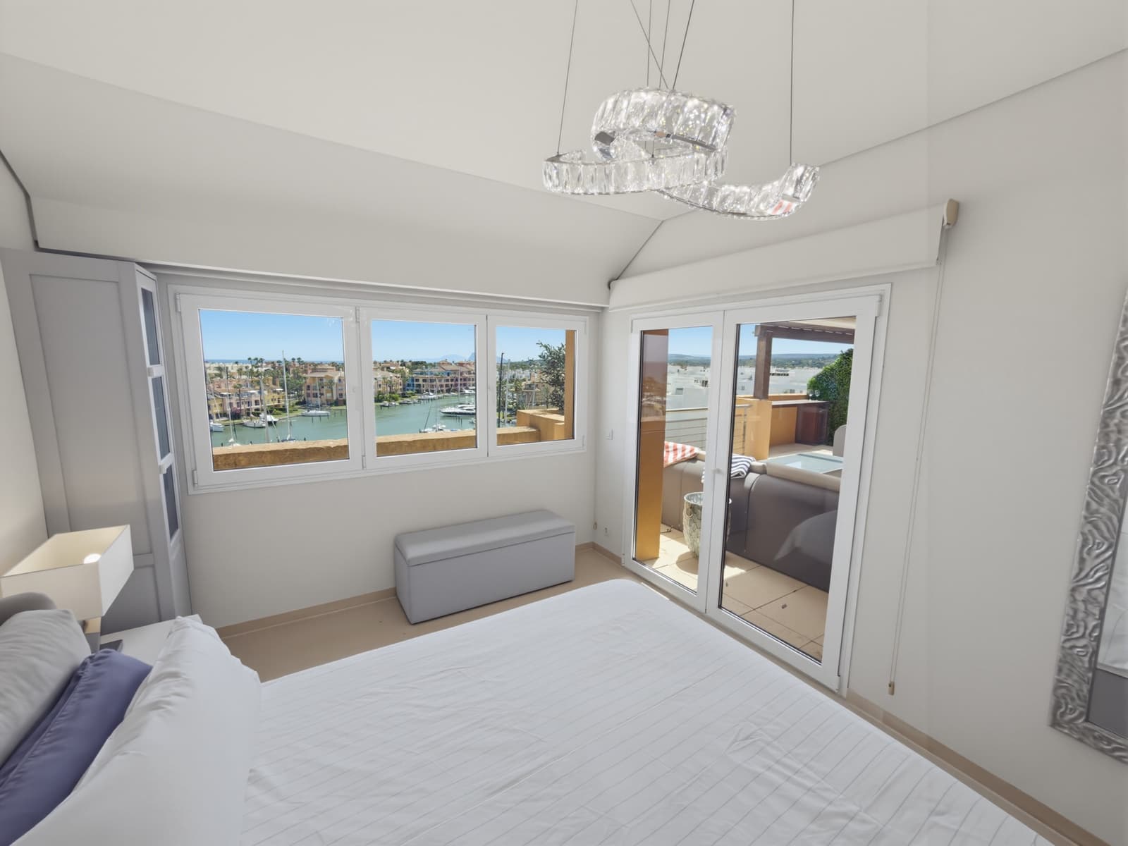 3 sypialnia Penthouse na sprzedaż w Sotogrande z garażem - 997 000 € (Ref: 9966308)