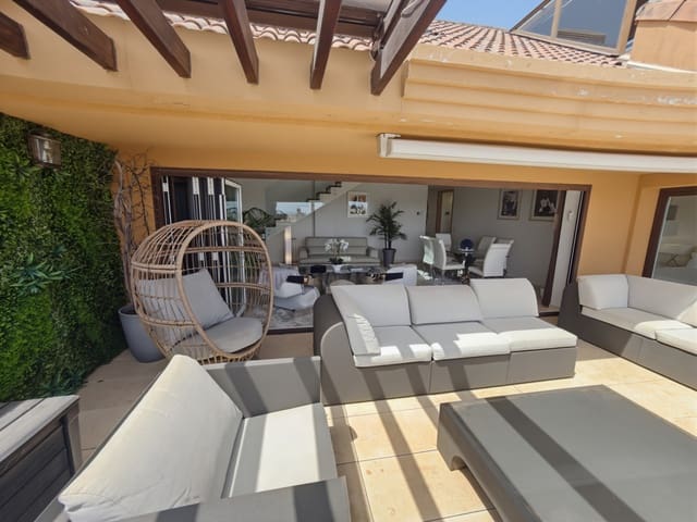 3 sypialnia Penthouse na sprzedaż w Sotogrande, San Roque z garażem - 997 000 € (Ref: 9966308)