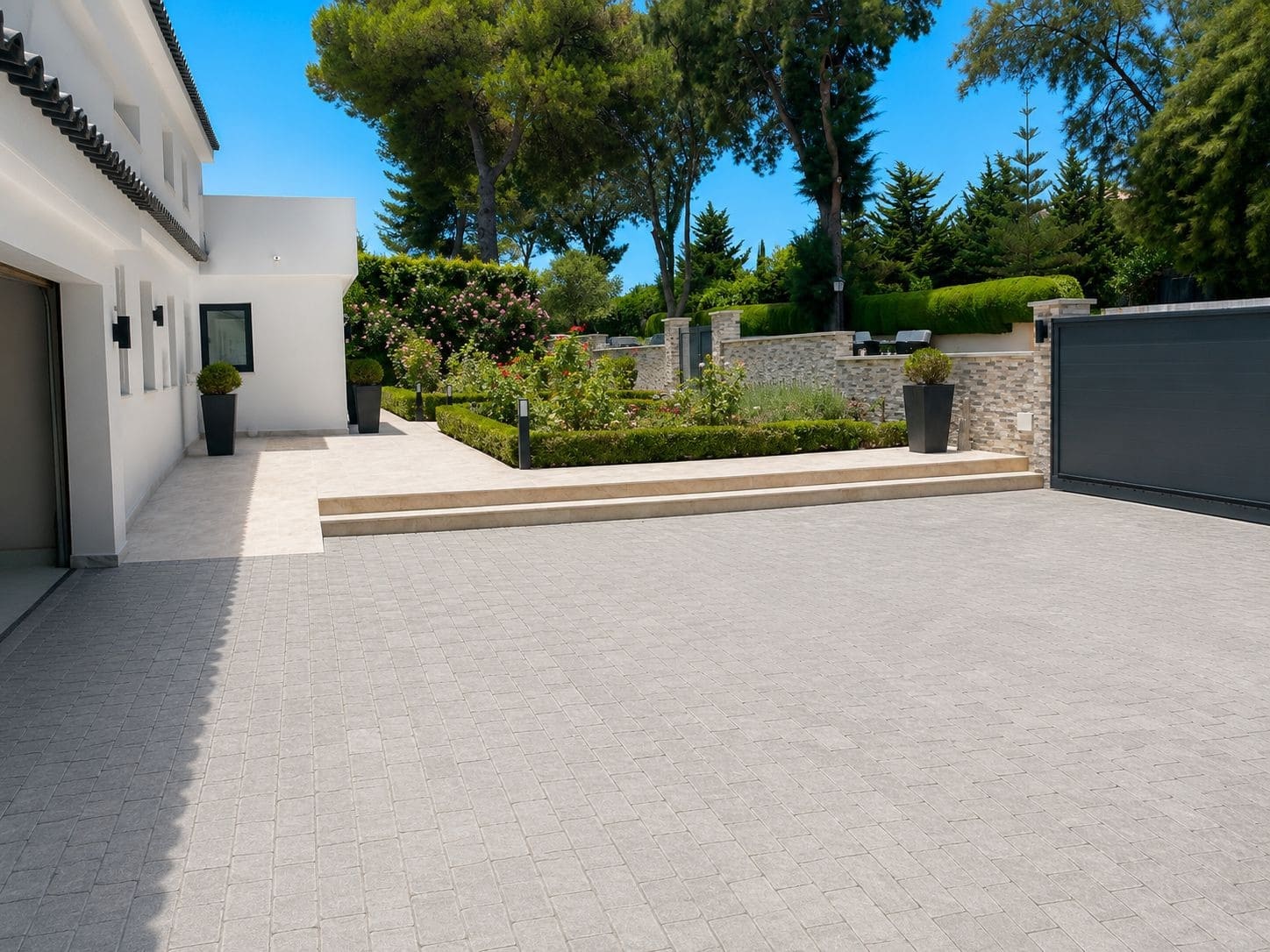 5 bedroom Villa for sale in Sotogrande with pool - € 3,950,000 (Ref: 9966309)