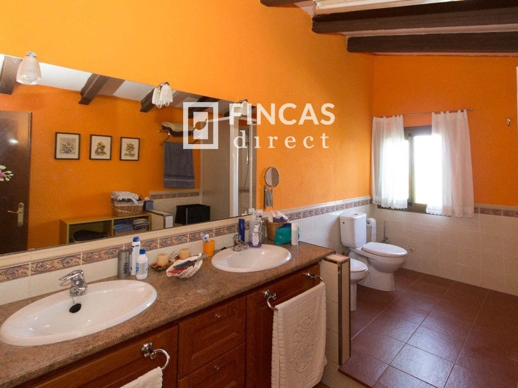 6 slaapkamer Villa te koop in Tortosa met zwembad garage - € 450.000 (Ref: 8449203)