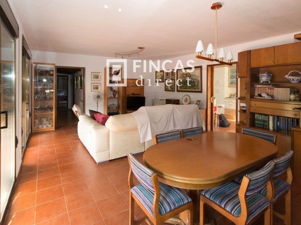 6 slaapkamer Villa te koop in Tortosa met zwembad garage - € 450.000 (Ref: 8449203)