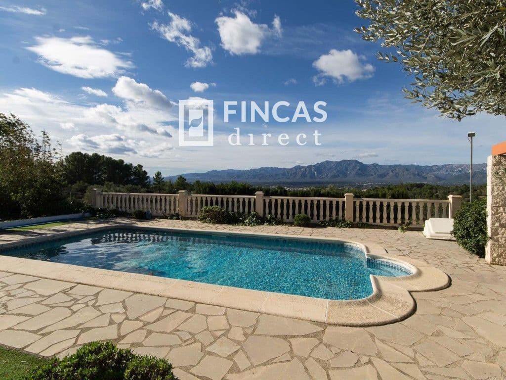 6 slaapkamer Villa te koop in Tortosa met zwembad garage - € 450.000 (Ref: 8449203)