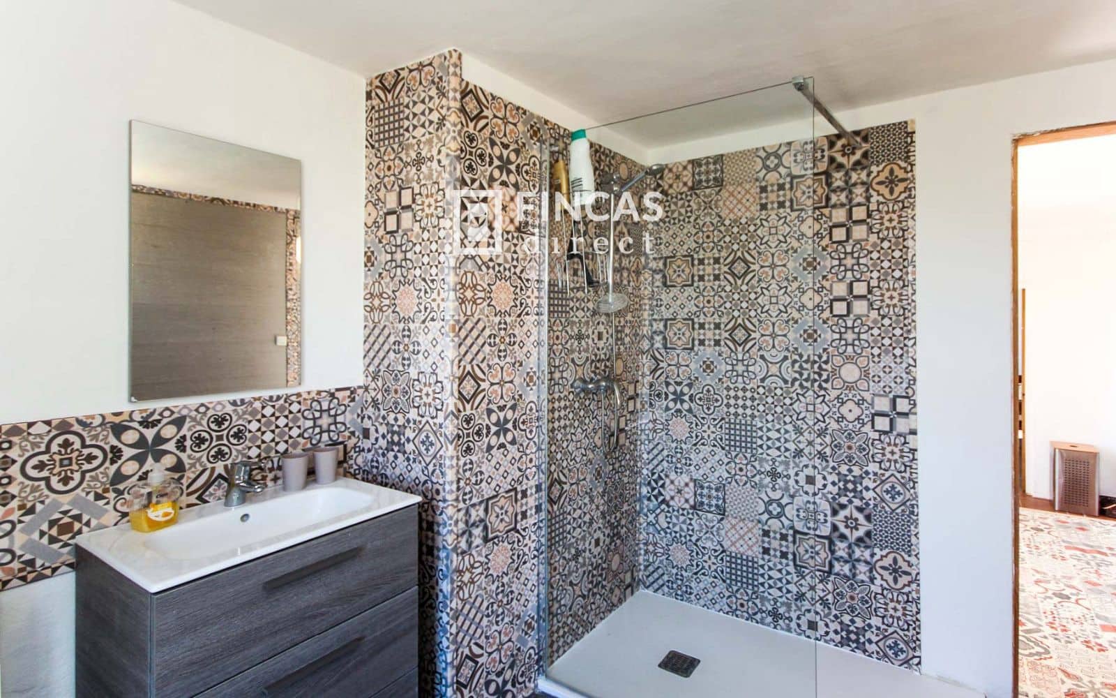 3 Zimmer Finca/Landgut zu verkaufen in Flix mit Pool - 149.000 € (Ref: 8451551)