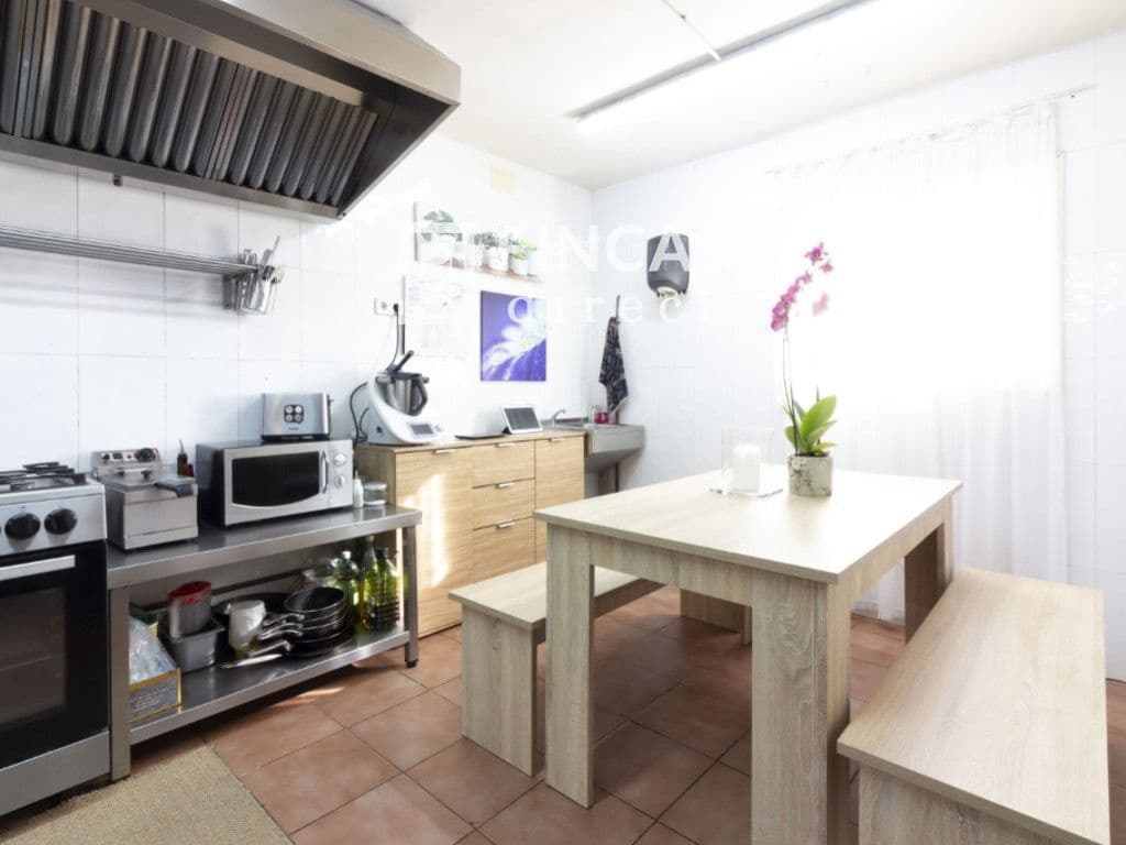 5 sypialnia Willa na sprzedaż w Subirats z garażem - 655 000 € (Ref: 8479620)