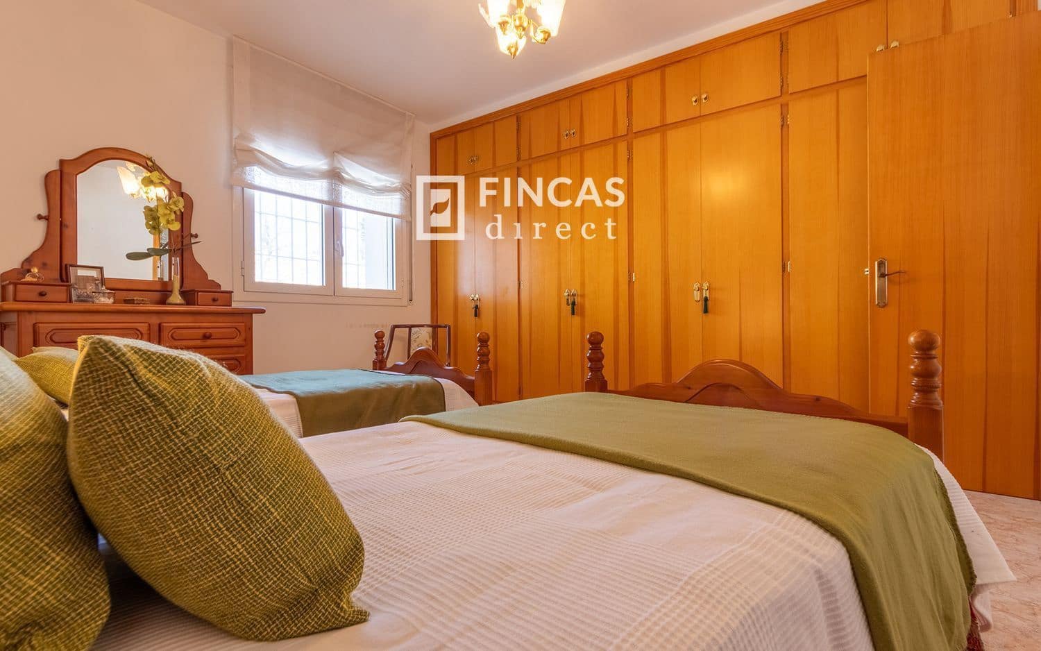 6 sypialnia Willa na sprzedaż w Albinyana z garażem - 265 000 € (Ref: 8775820)