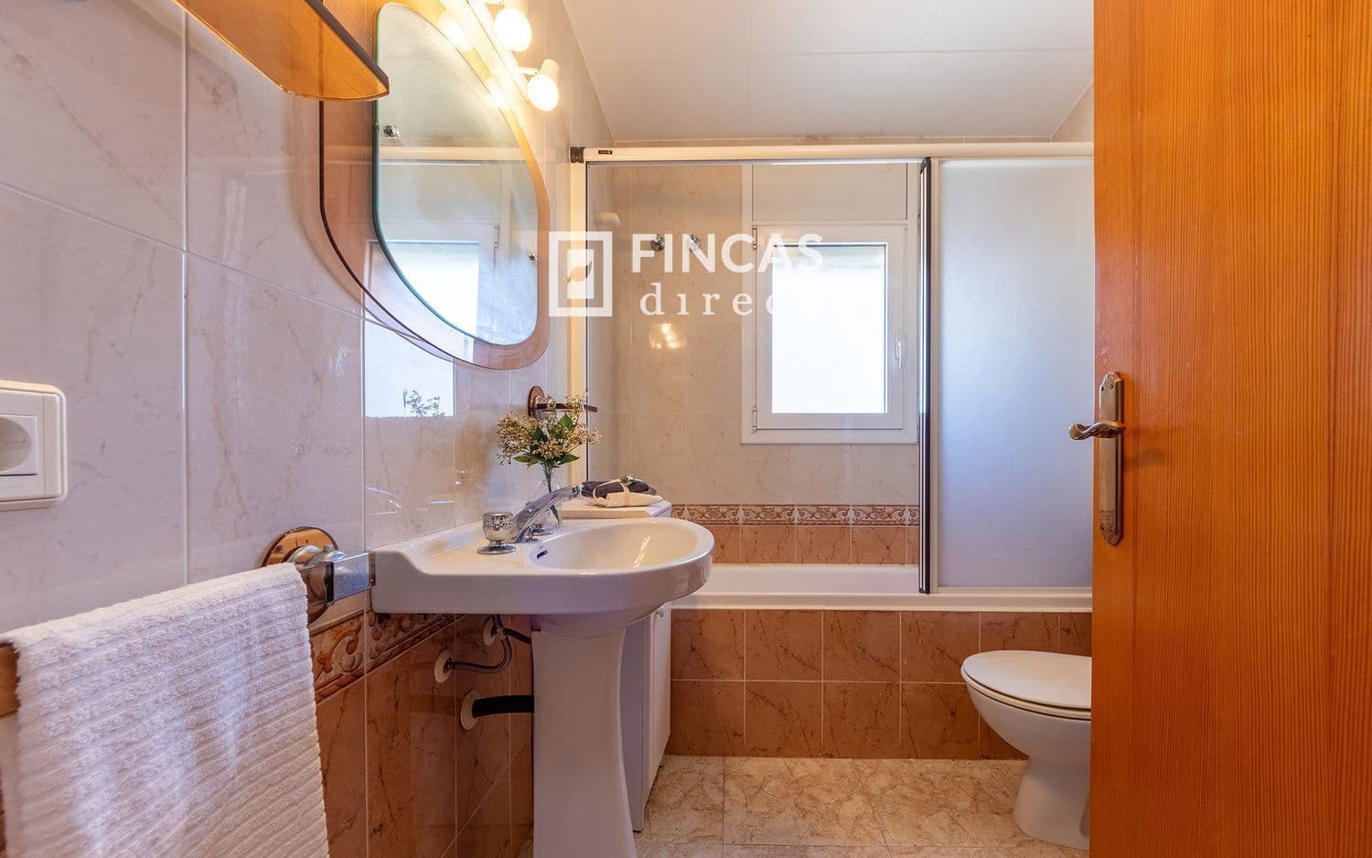 6 sypialnia Willa na sprzedaż w Albinyana z garażem - 265 000 € (Ref: 8775820)