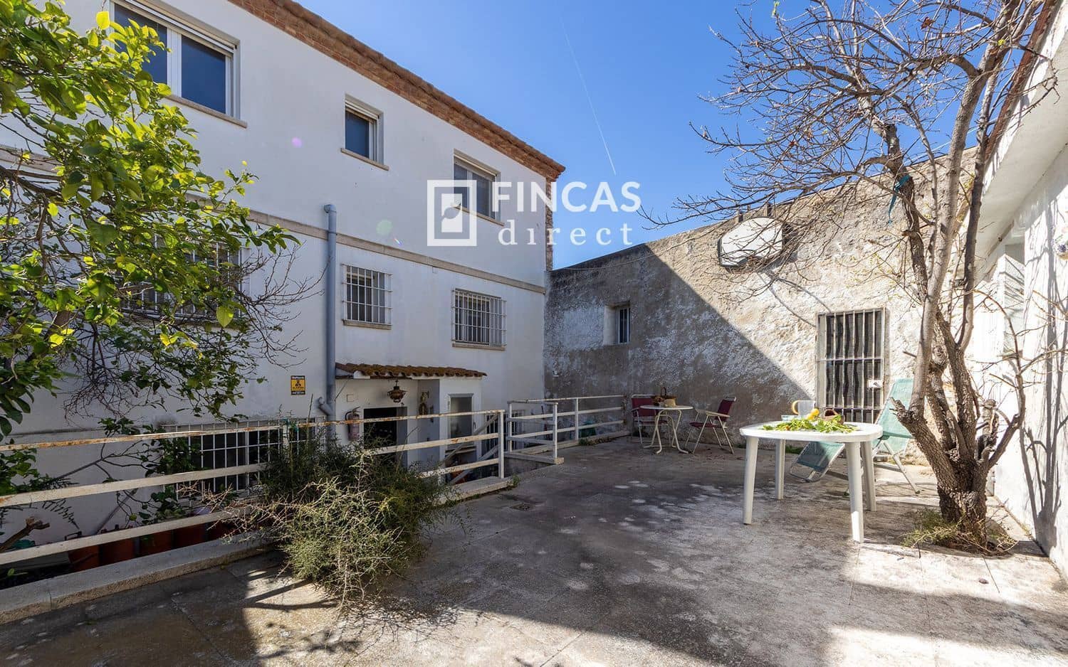 6 sypialnia Willa na sprzedaż w Albinyana z garażem - 265 000 € (Ref: 8775820)