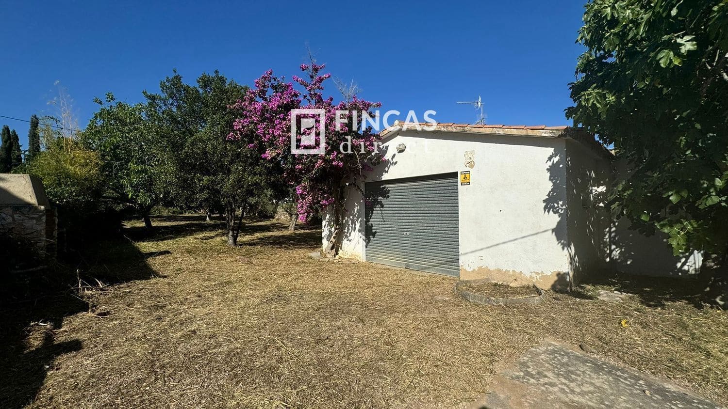 6 sypialnia Willa na sprzedaż w Albinyana z garażem - 265 000 € (Ref: 8775820)