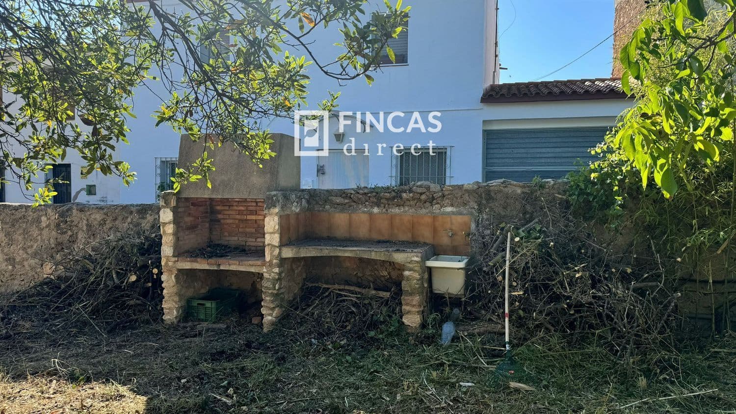 6 sypialnia Willa na sprzedaż w Albinyana z garażem - 265 000 € (Ref: 8775820)