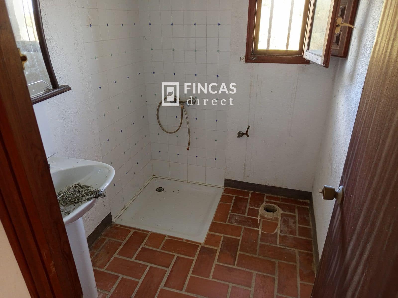 2 bedroom Finca/Country House for sale in Tortosa - € 148,500 (Ref: 9027057)