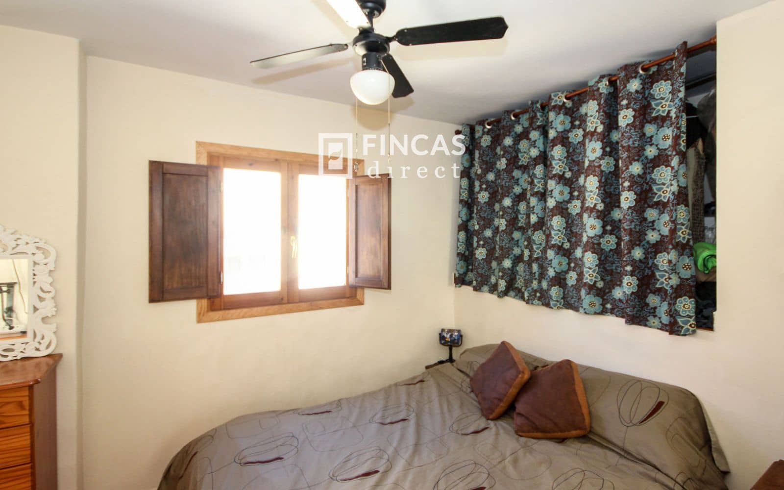 3 bedroom Villa for sale in Riba-roja d'Ebre - € 155,000 (Ref: 9813428)