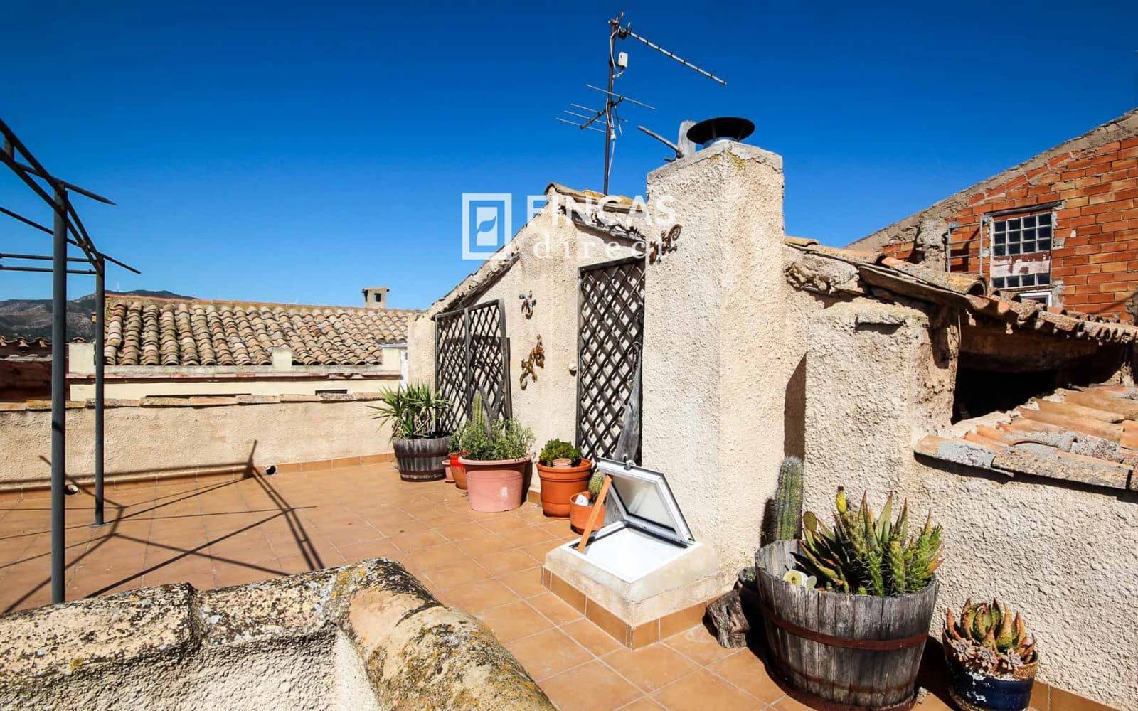 3 bedroom Villa for sale in Riba-roja d'Ebre - € 155,000 (Ref: 9813428)