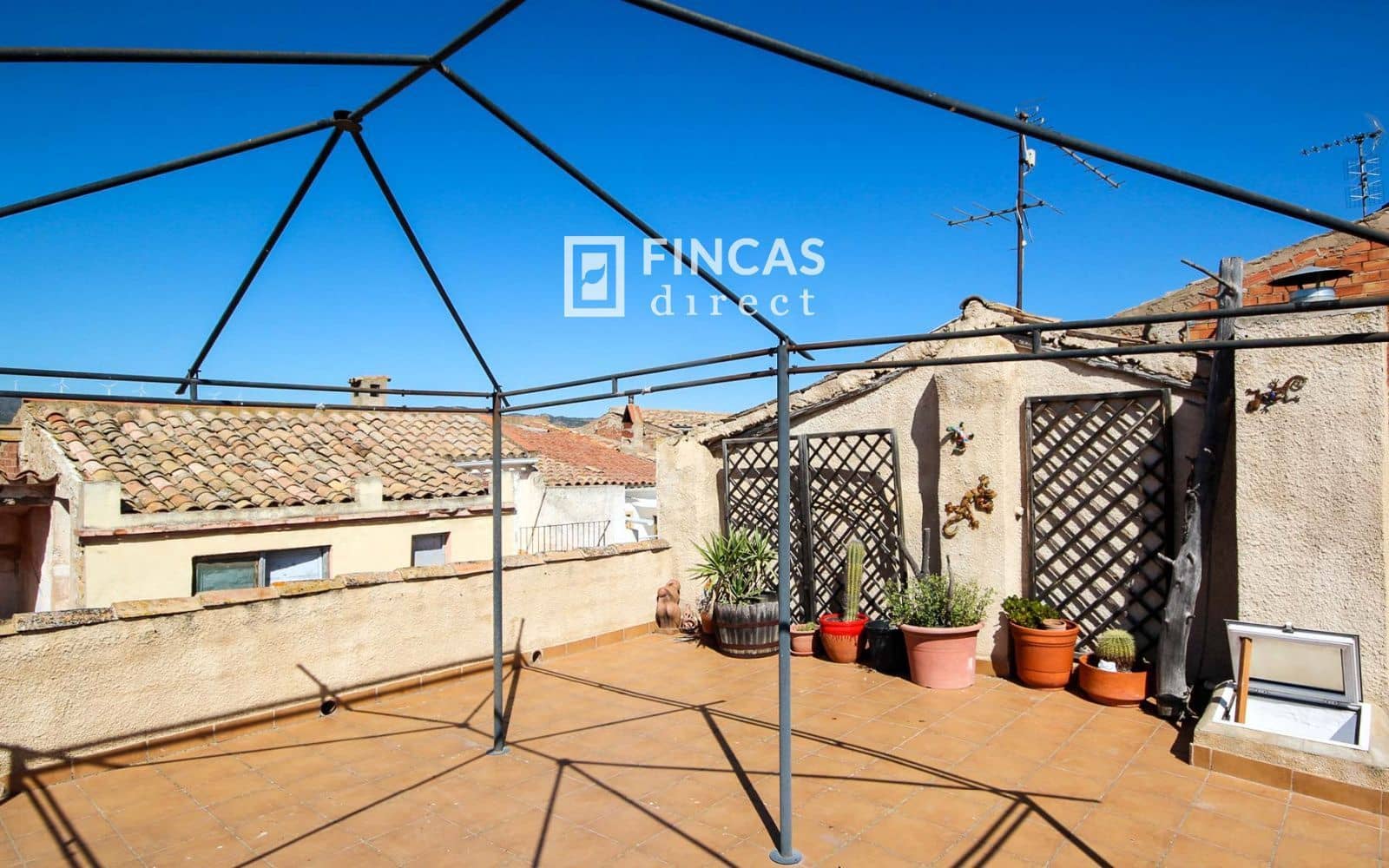 3 bedroom Villa for sale in Riba-roja d'Ebre - € 155,000 (Ref: 9813428)