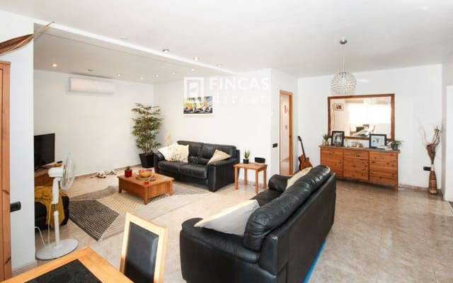 6 Zimmer Villa zu verkaufen in El Catllar mit Pool Garage - 355.000 € (Ref: 9948884)