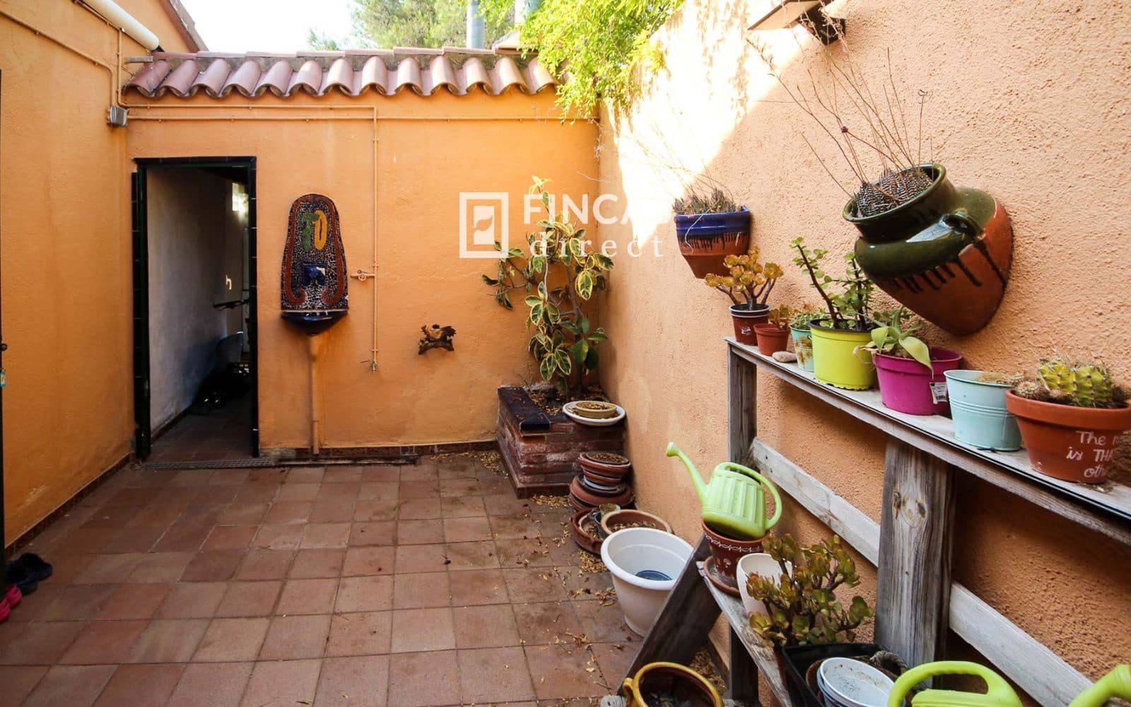 6 bedroom Villa for sale in El Catllar with pool garage - € 355,000 (Ref: 9948884)