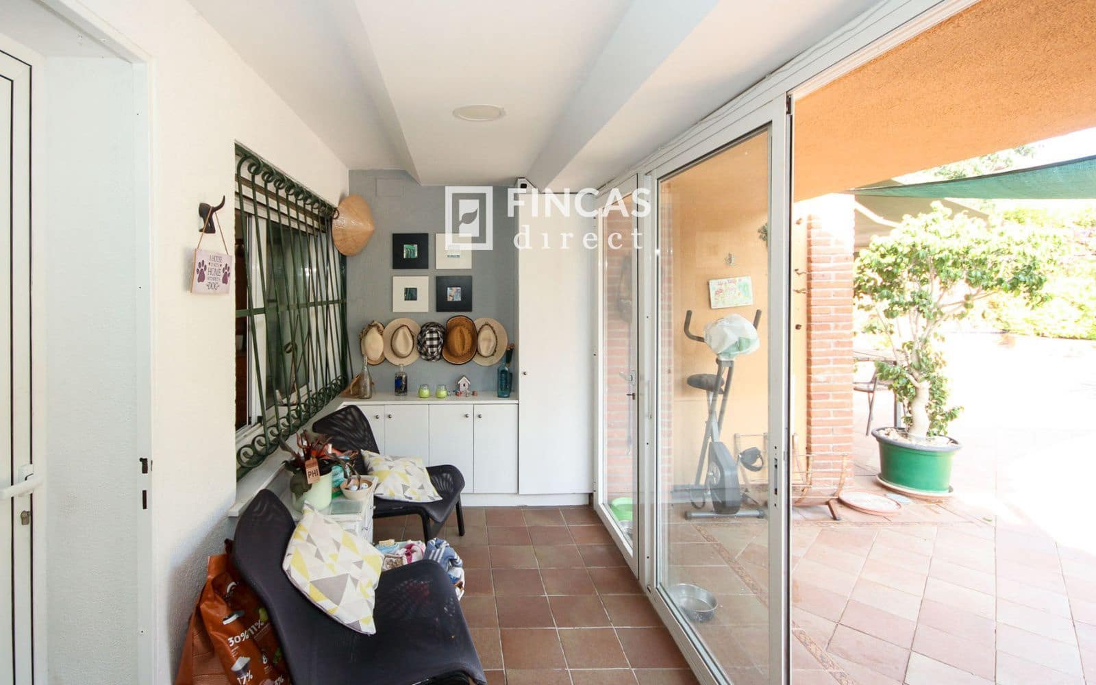 6 bedroom Villa for sale in El Catllar with pool garage - € 355,000 (Ref: 9948884)
