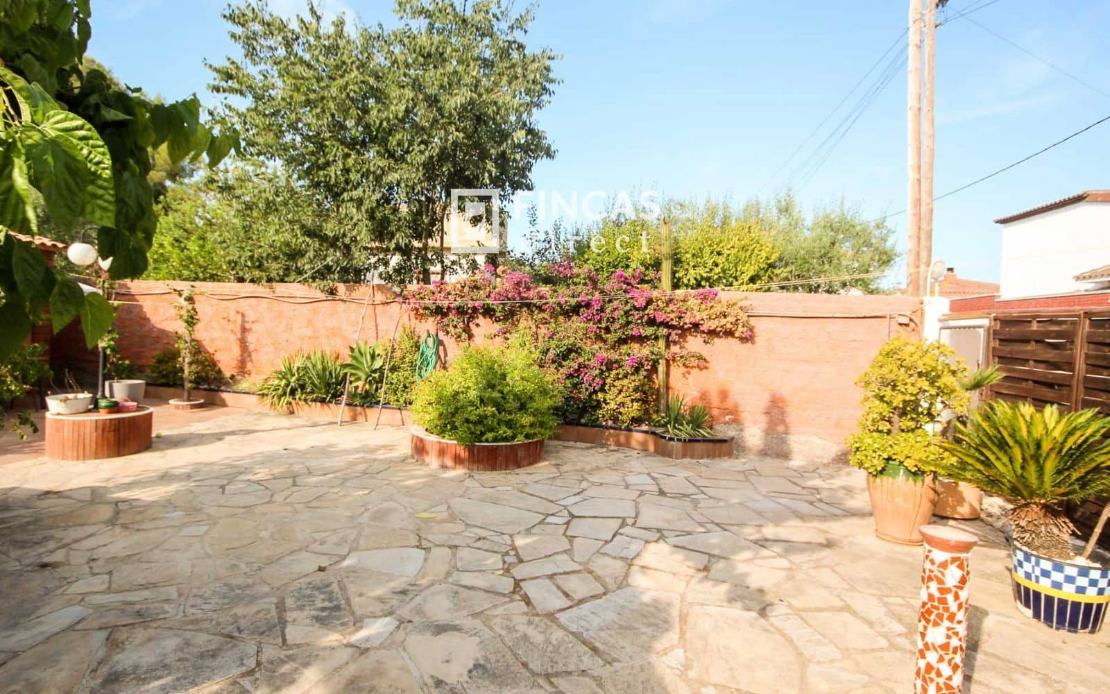 6 bedroom Villa for sale in El Catllar with pool garage - € 355,000 (Ref: 9948884)