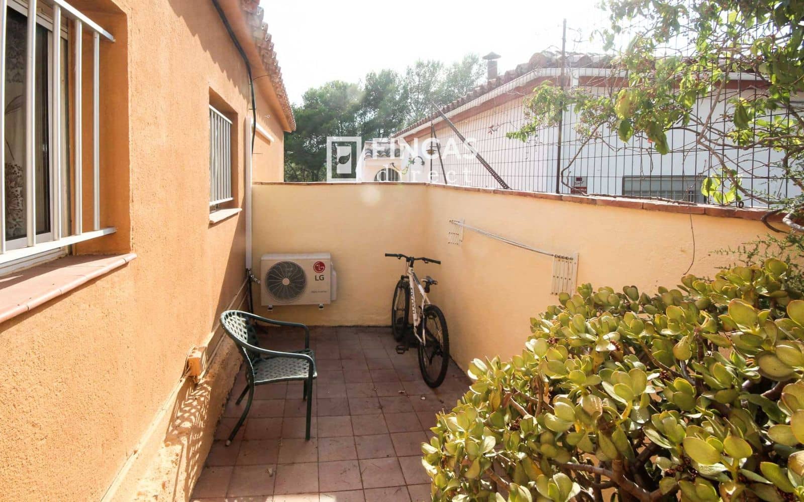 6 bedroom Villa for sale in El Catllar with pool garage - € 355,000 (Ref: 9948884)
