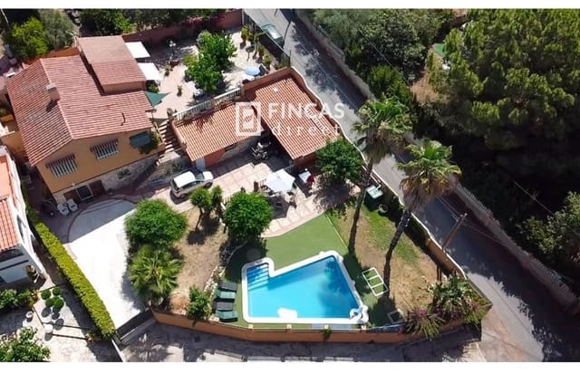 6 Zimmer Villa zu verkaufen in El Catllar mit Pool Garage - 355.000 € (Ref: 9948884)