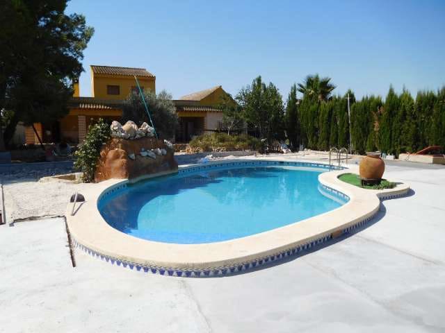 2 slaapkamer Finca/Landhuis te huur in Las Casicas met zwembad - € 750 (Ref: 5396205)