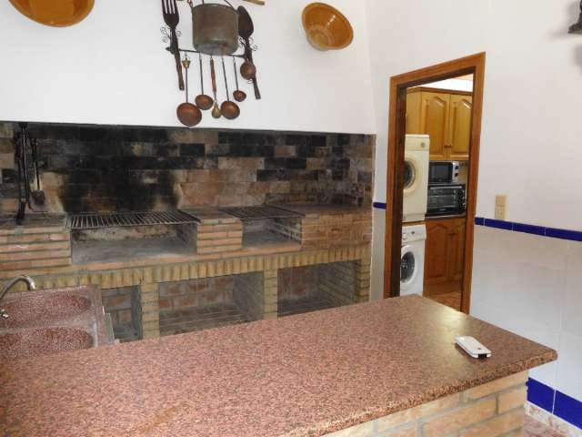 2 slaapkamer Finca/Landhuis te huur in Las Casicas met zwembad - € 750 (Ref: 5396205)