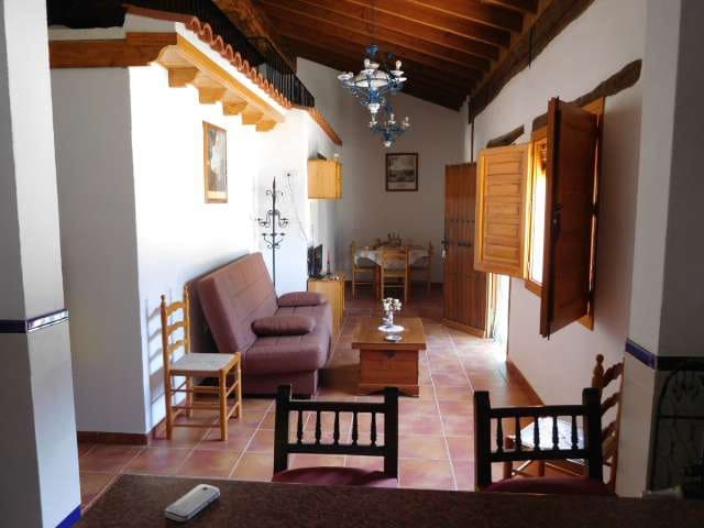 2 slaapkamer Finca/Landhuis te huur in Las Casicas met zwembad - € 750 (Ref: 5396205)