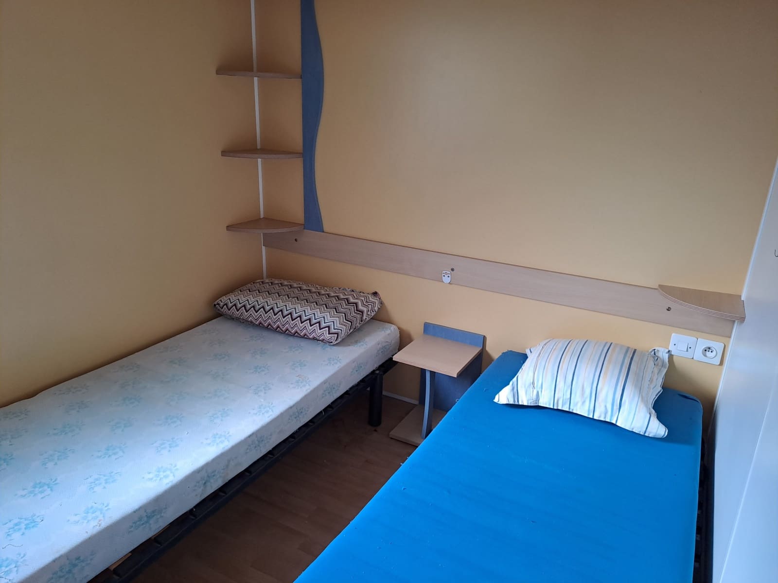 2 slaapkamer Stacaravan te koop in Pinoso met zwembad garage - € 22.000 (Ref: 7870974)