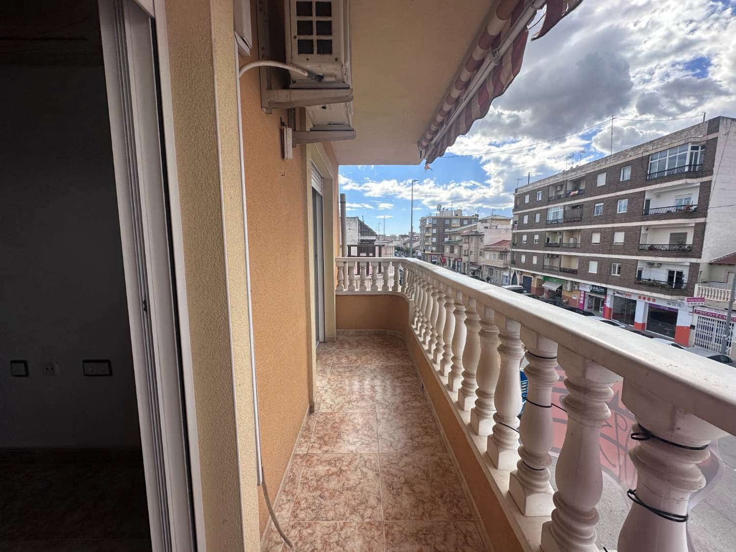 4 chambre Appartement à vendre à Catral - 120 000 € (Ref: 9308969)