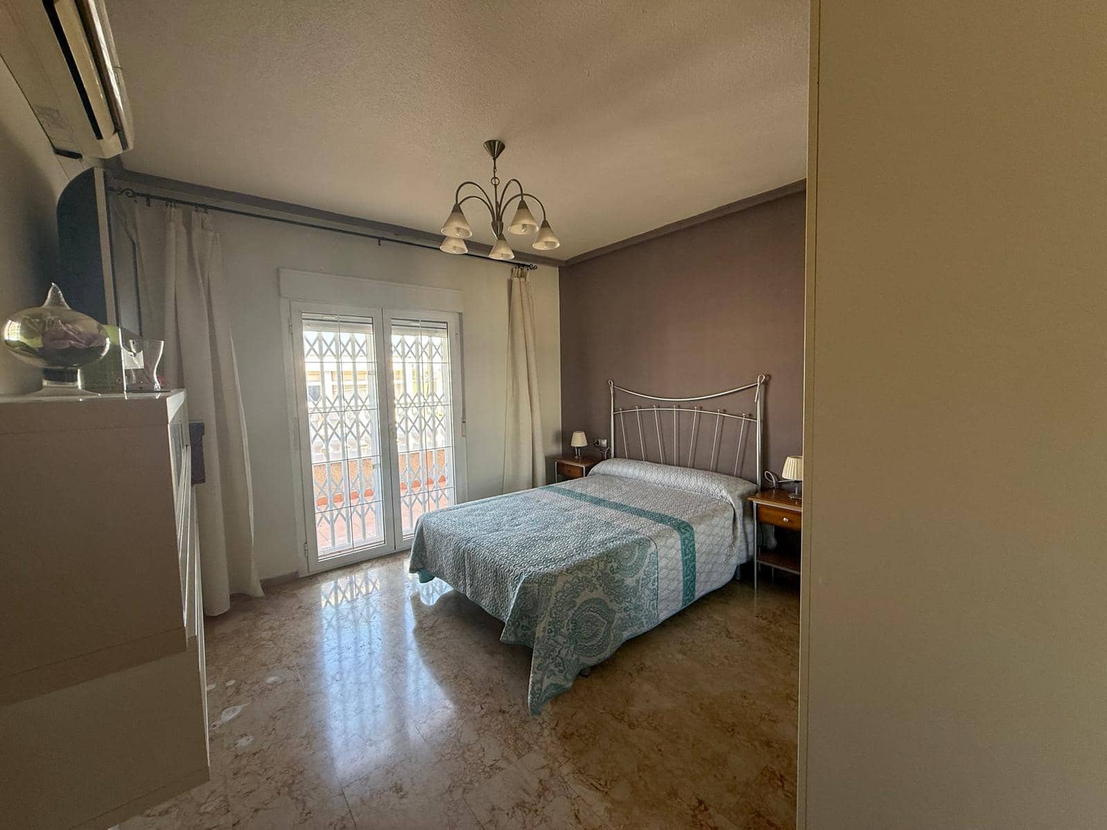 4 soveværelse Byhus til salg i Catral med garage - € 189.999 (Ref: 9335294)