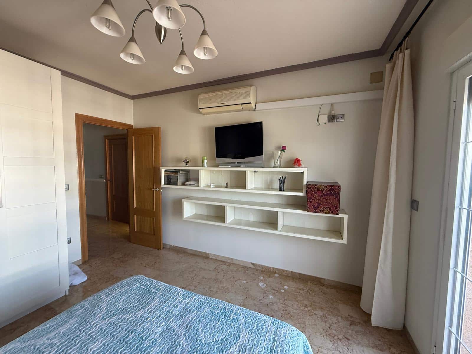 4 soveværelse Byhus til salg i Catral med garage - € 189.999 (Ref: 9335294)