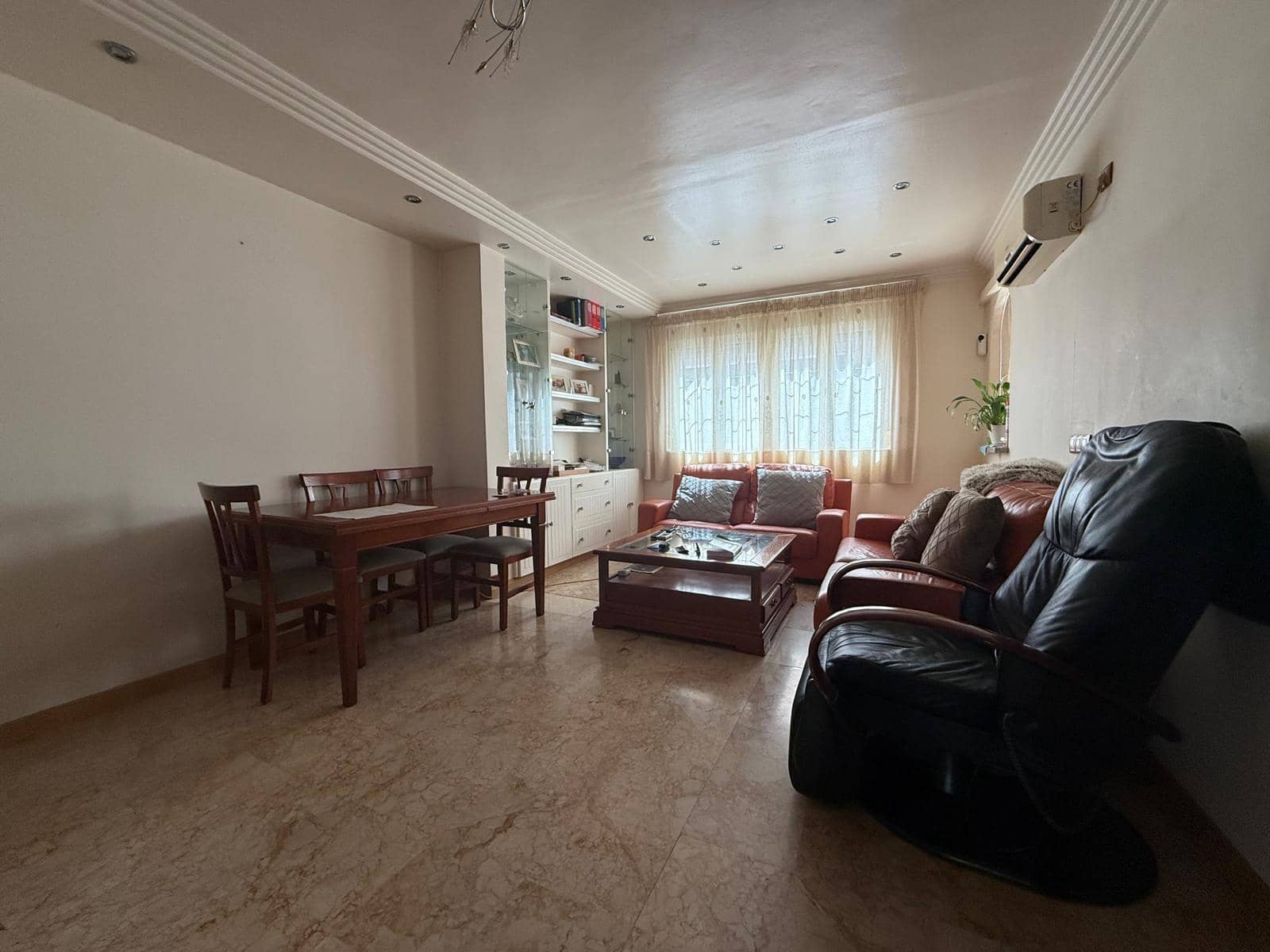 4 soveværelse Byhus til salg i Catral med garage - € 189.999 (Ref: 9335294)