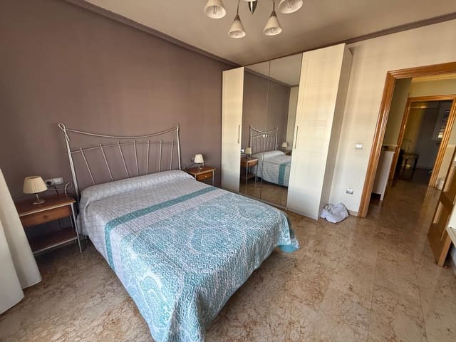 4 bedroom Townhouse for sale in Catral with garage - € 189,999 (Ref: 9335294)