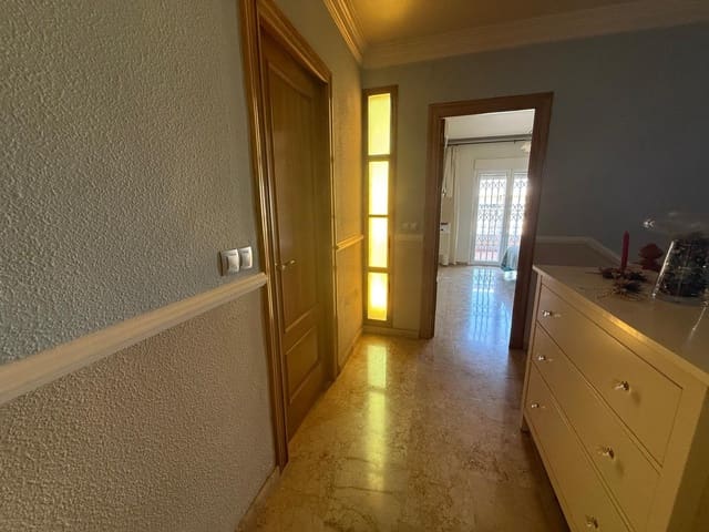 4 bedroom Townhouse for sale in Catral with garage - € 189,999 (Ref: 9335294)
