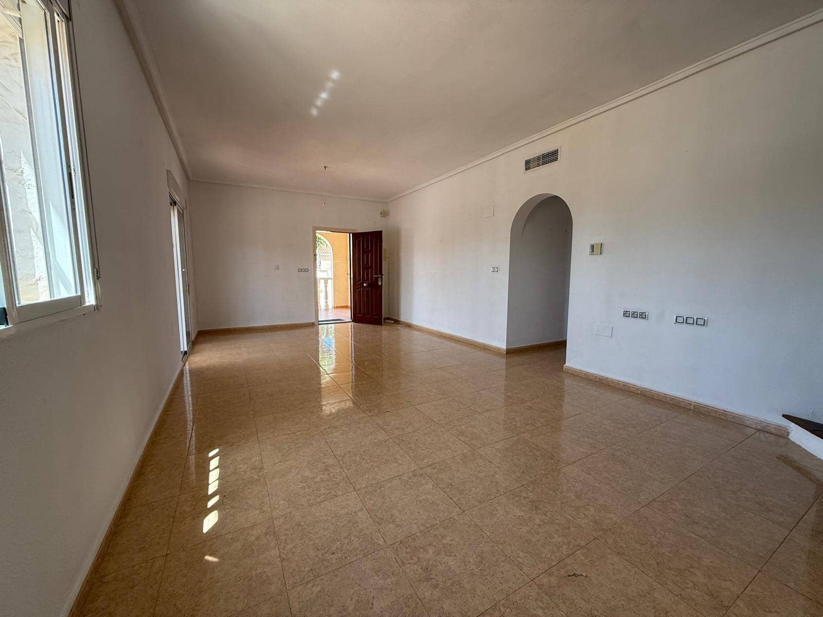 3 soverom Finca/Herregård til salgs i Catral med svømmebasseng - € 284 999 (Ref: 9335365)