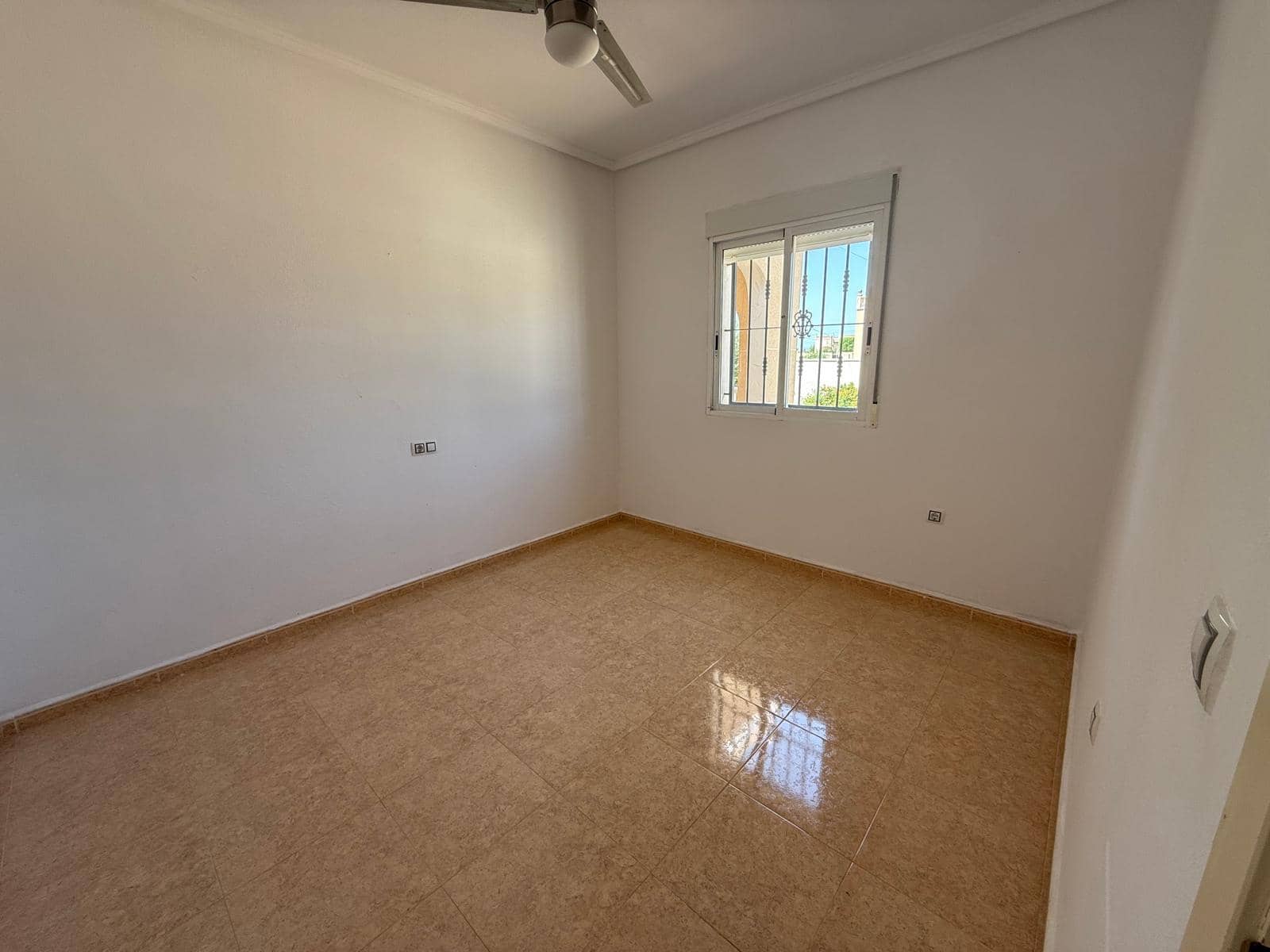 3 soverom Finca/Herregård til salgs i Catral med svømmebasseng - € 284 999 (Ref: 9335365)