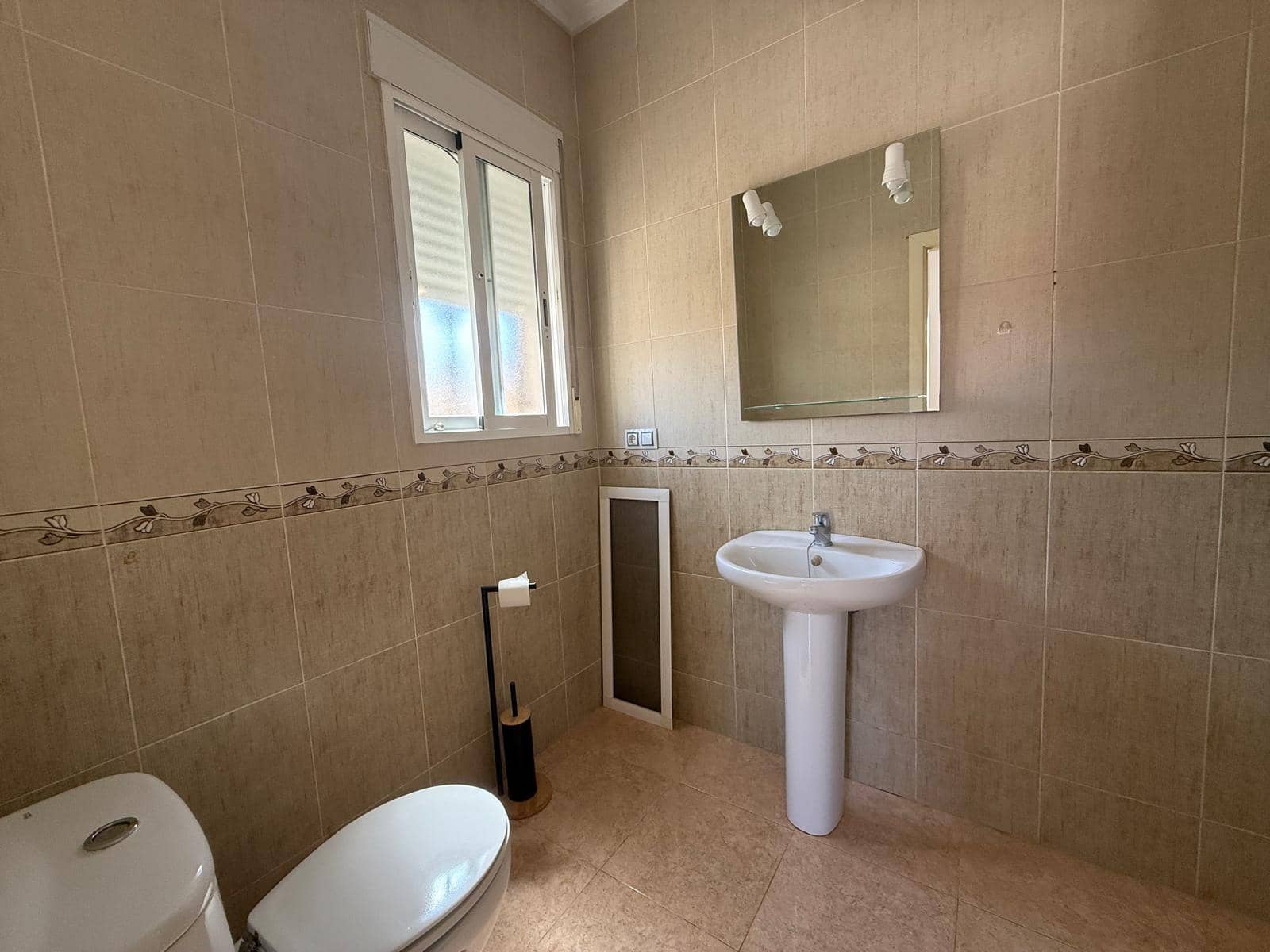 3 soverom Finca/Herregård til salgs i Catral med svømmebasseng - € 284 999 (Ref: 9335365)