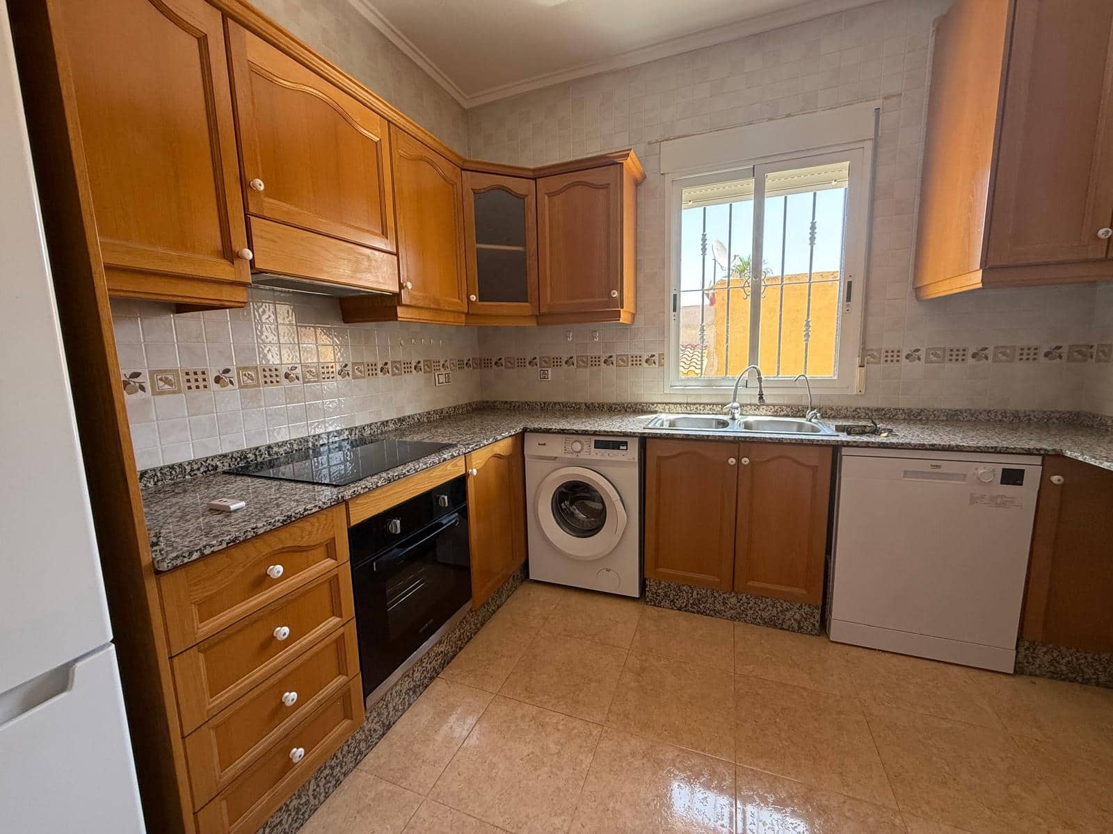 3 soverom Finca/Herregård til salgs i Catral med svømmebasseng - € 284 999 (Ref: 9335365)