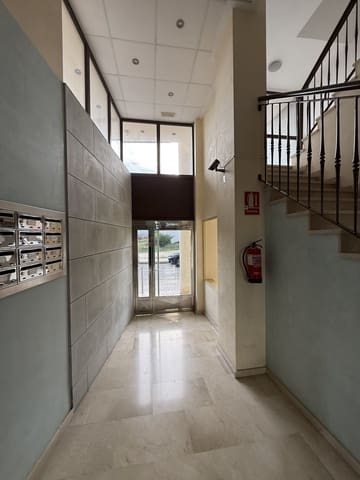 2 Zimmer Apartment zu vermieten in Albatera mit Pool Garage - 650 € (Ref: 9371161)