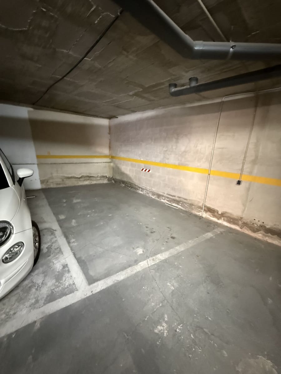 4 bedroom Apartment for sale in Catral with pool garage - € 134,999 (Ref: 9428766)