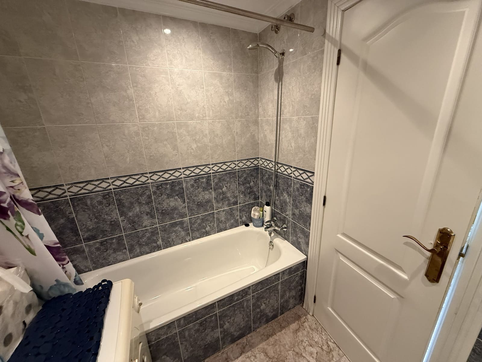 4 bedroom Apartment for sale in Catral with pool garage - € 134,999 (Ref: 9428766)