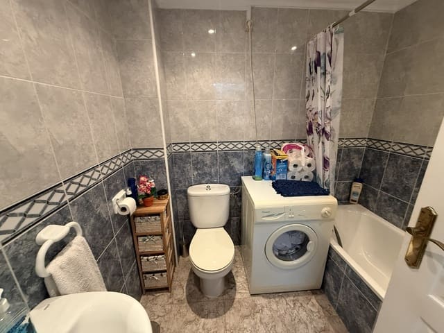 4 bedroom Apartment for sale in Catral with pool garage - € 134,999 (Ref: 9428766)